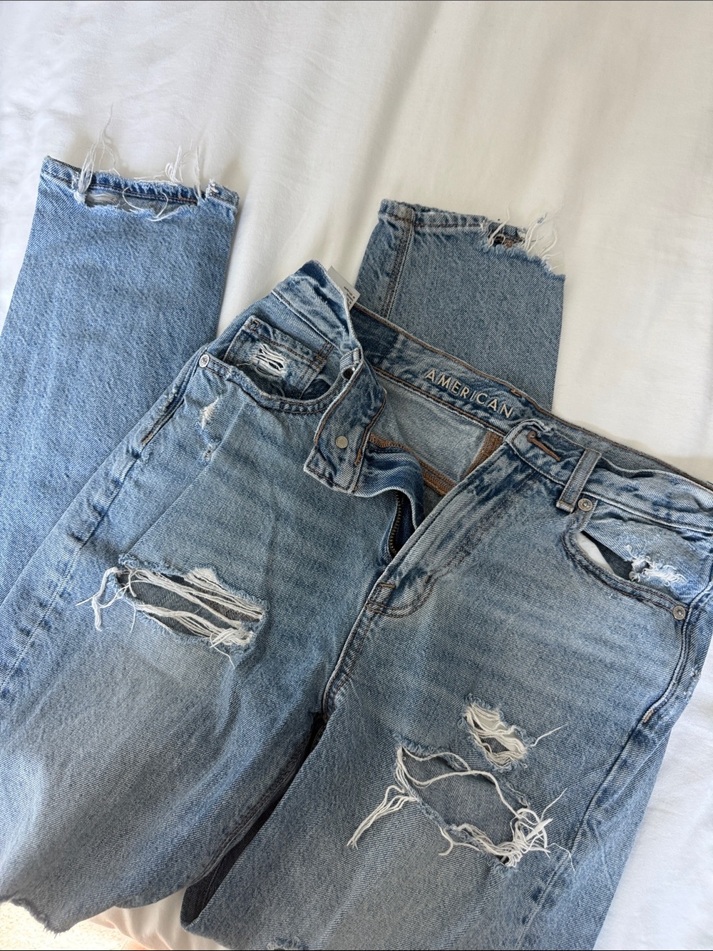 American Eagle Outfitters Light Wash Distressed Straight Leg Jeans